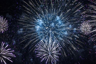 fireworks-5270439_1280-1.jpg