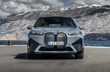 bmw-ix7-jedno-z-nejrych.elektr.aut-sveta.jpg