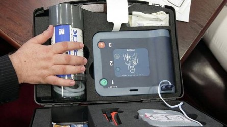 defibrilator-u-maxiskutru.jpg