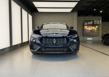 safety-car-s-maserati-levante-na-pl-suv-vsech.jpeg