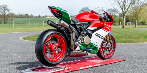 3-velikosti-ducati-panigale.jpg