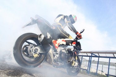 hriste-na-burnouty-motorky.jpg