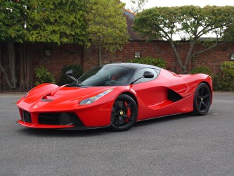 laferrari-s-rakvi-do-350-kmh.jpg